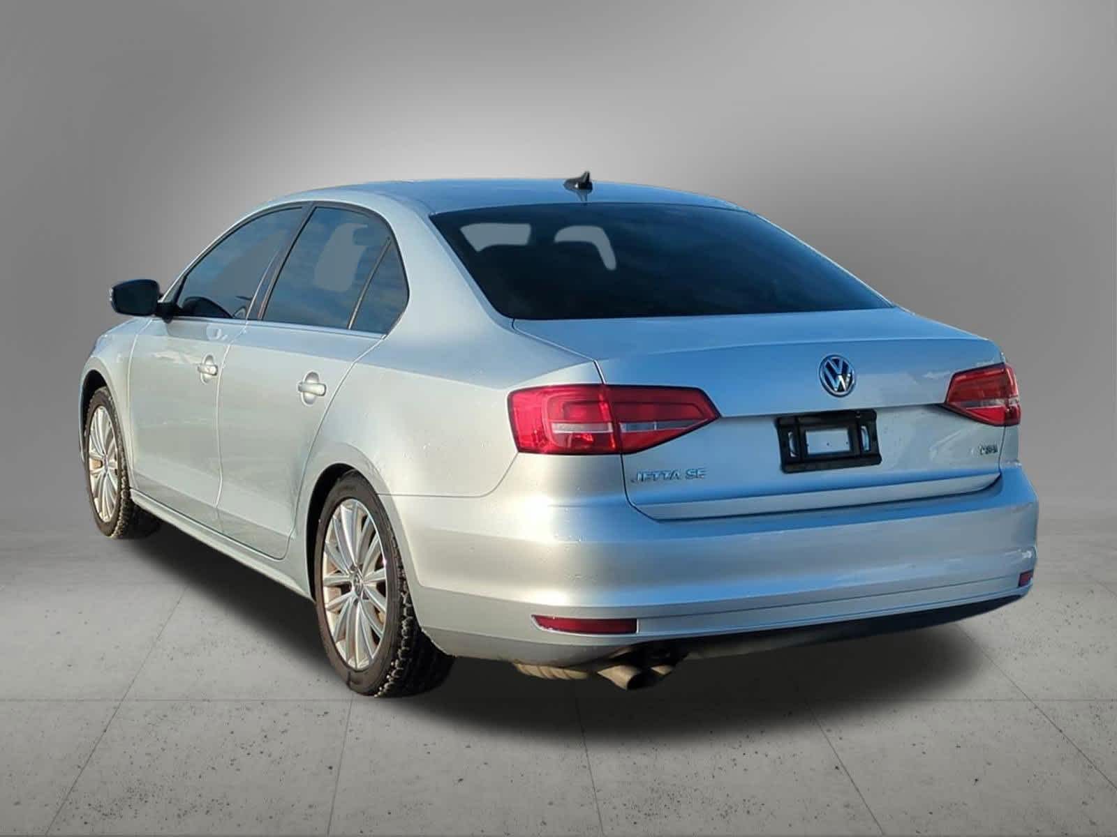 Thumbnail: 2015 Volkswagen Jetta - 4