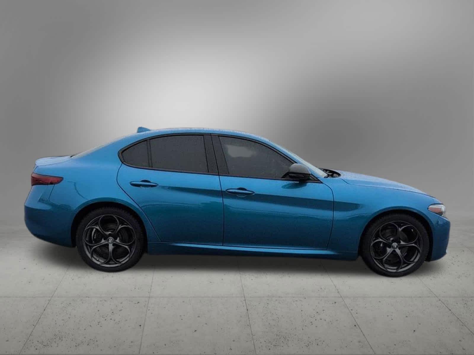 Thumbnail: 2019 Alfa Romeo Giulia - 7