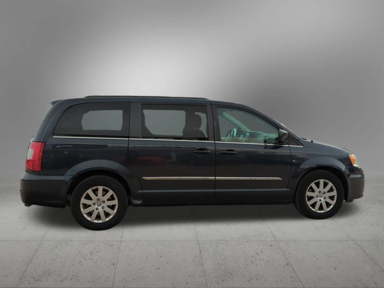 2014 Chrysler Town & Country Touring 7