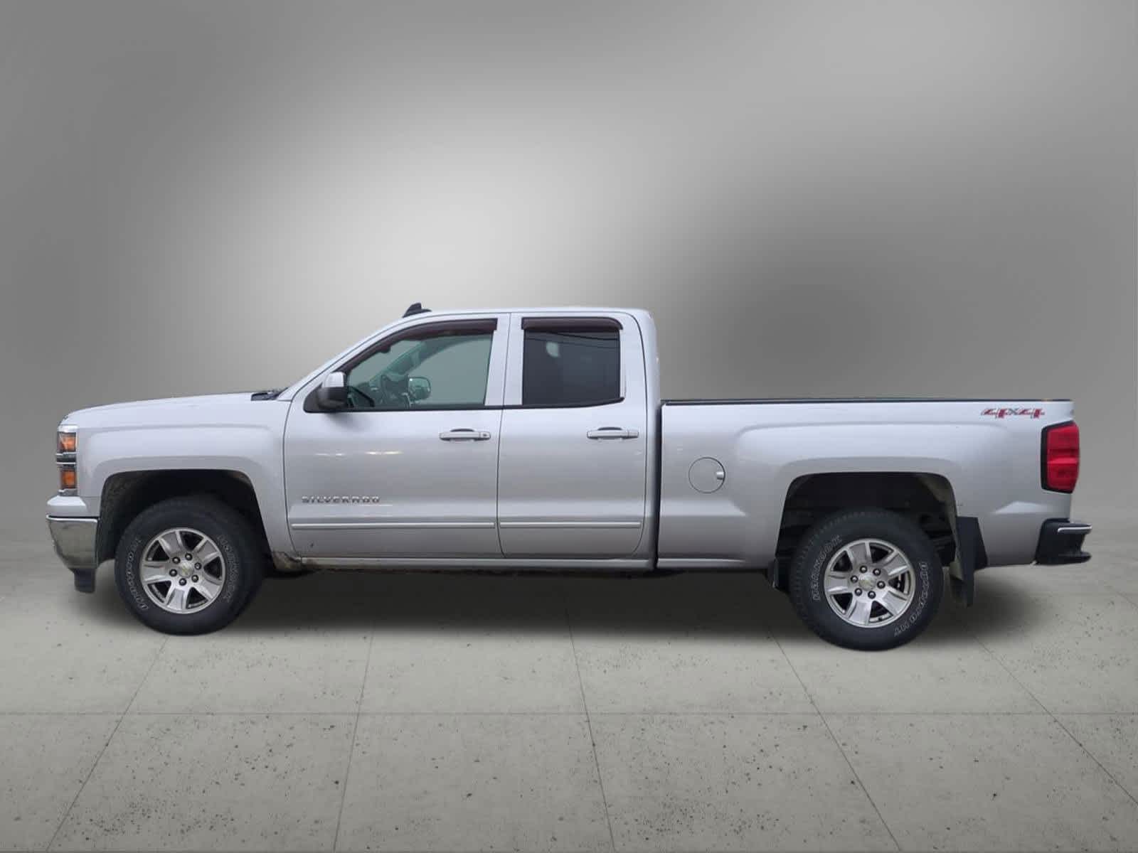 Thumbnail: 2015 Chevrolet Silverado 1500 - 3