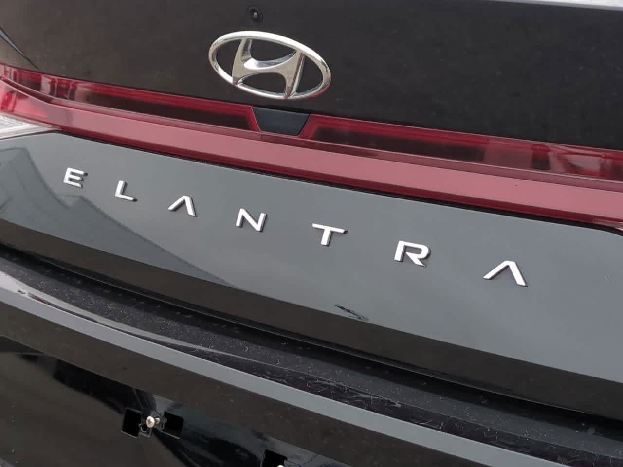 Thumbnail: 2023 Hyundai Elantra - 12