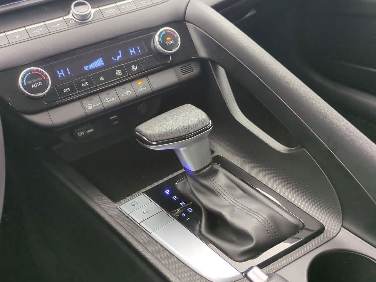 Thumbnail: 2024 Hyundai Elantra - 30