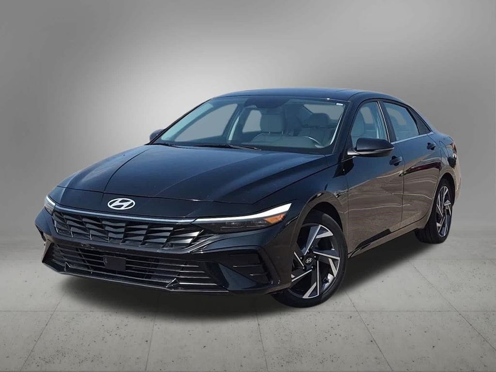 Certified 2025 Hyundai Elantra Limited Sedan