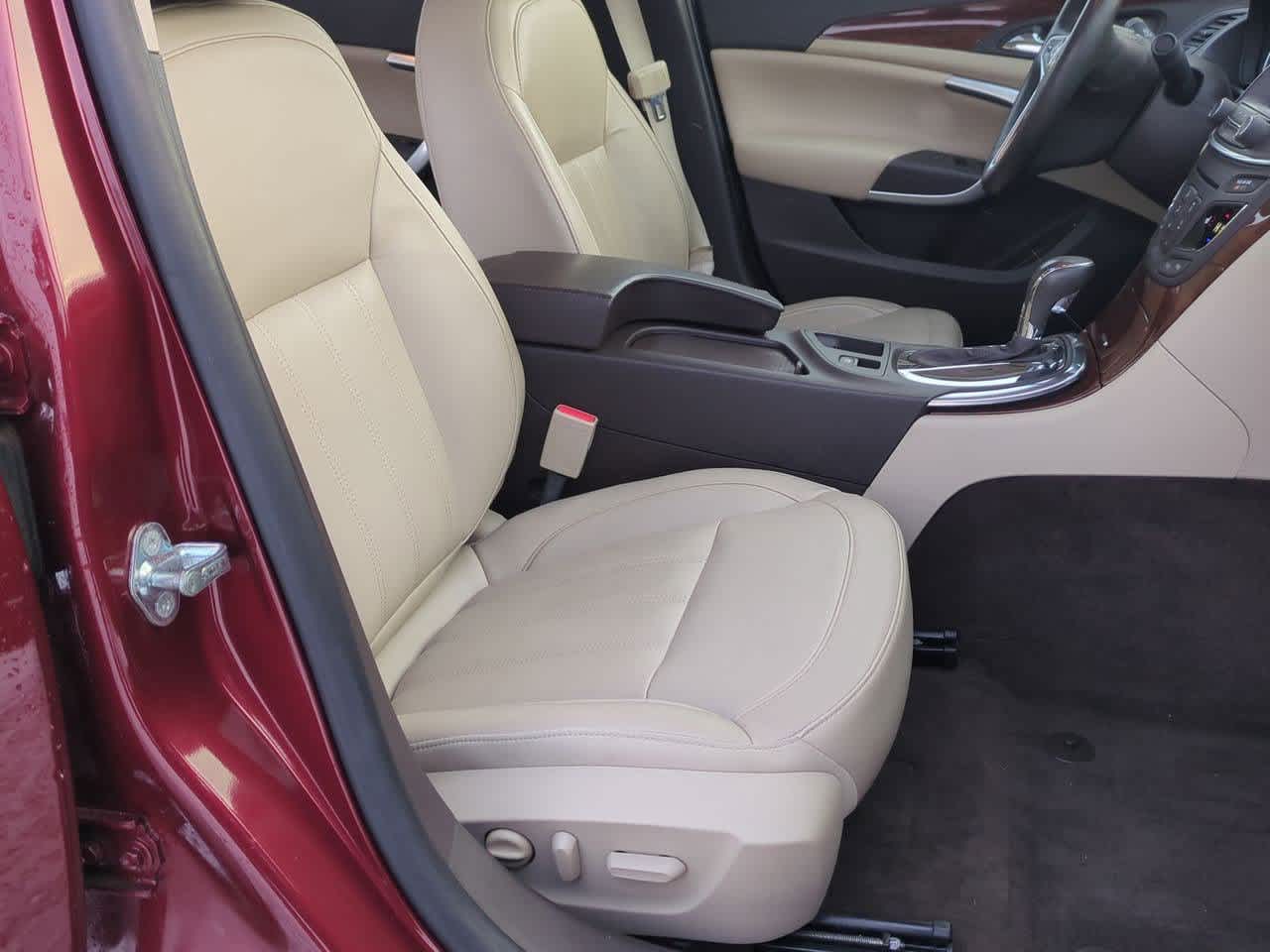 Thumbnail: 2017 Buick Regal - 22