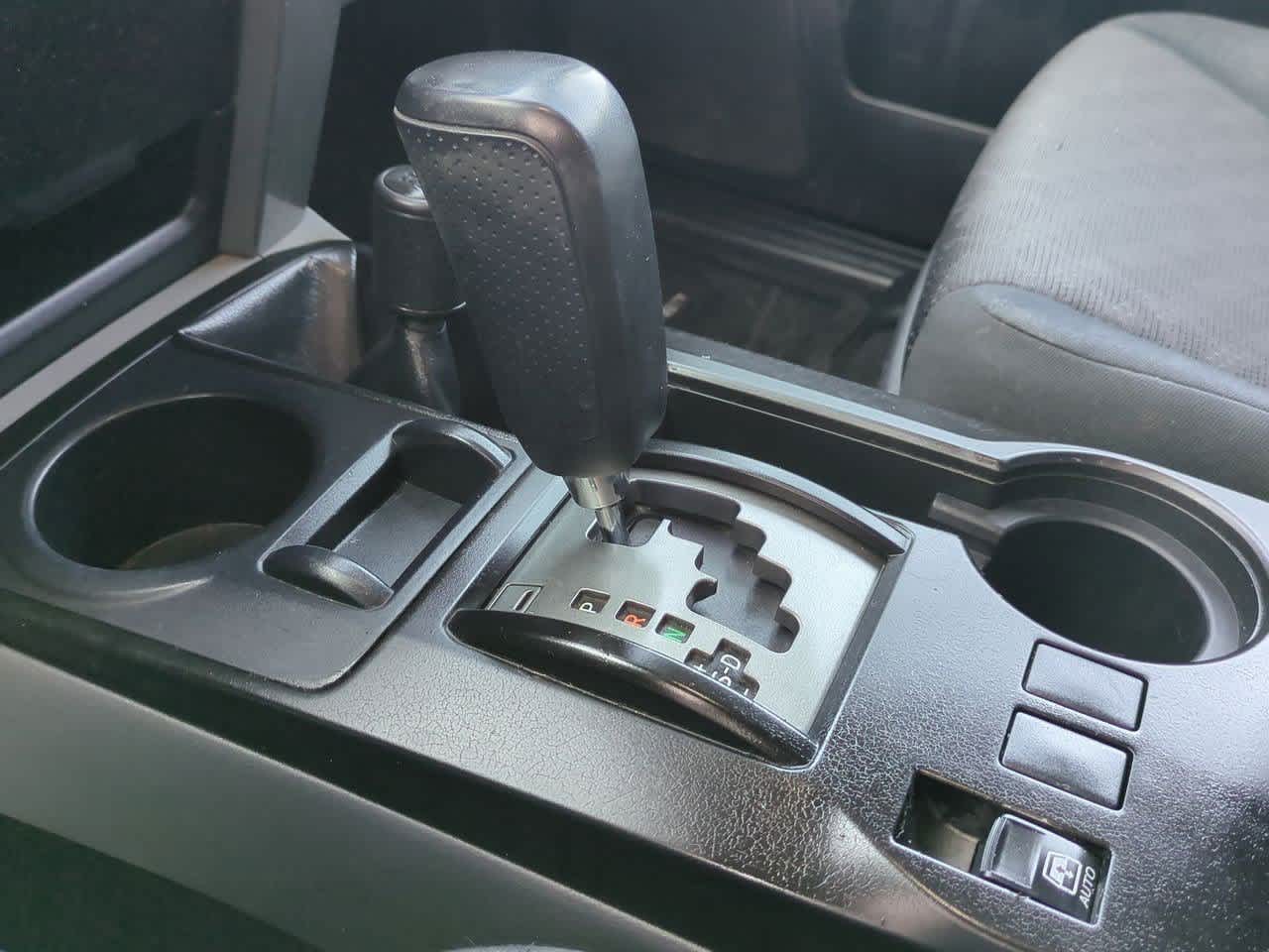 Thumbnail: 2010 Toyota 4Runner - 31