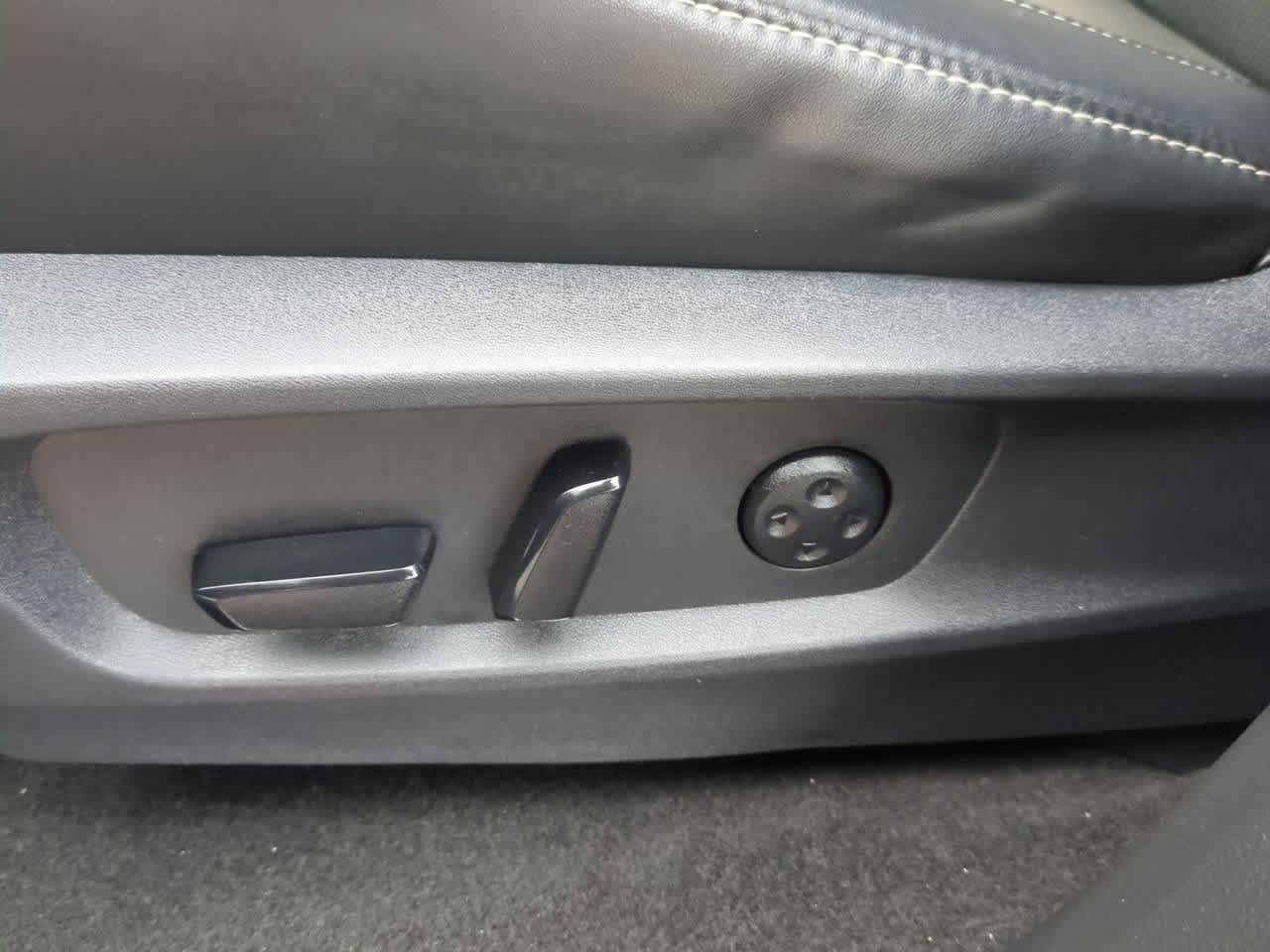 Thumbnail: 2023 INFINITI QX60 - 16