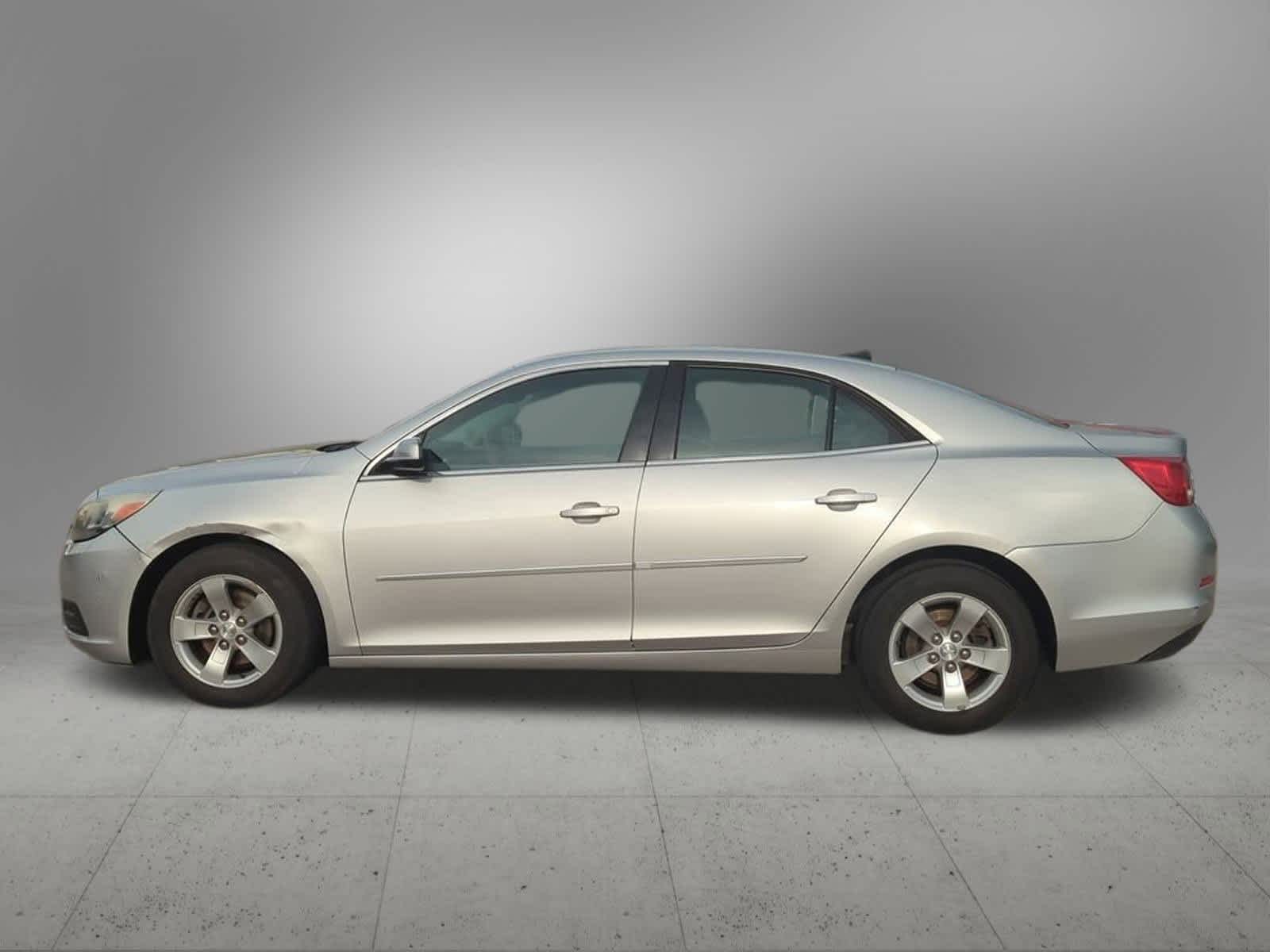 Thumbnail: 2014 Chevrolet Malibu - 3