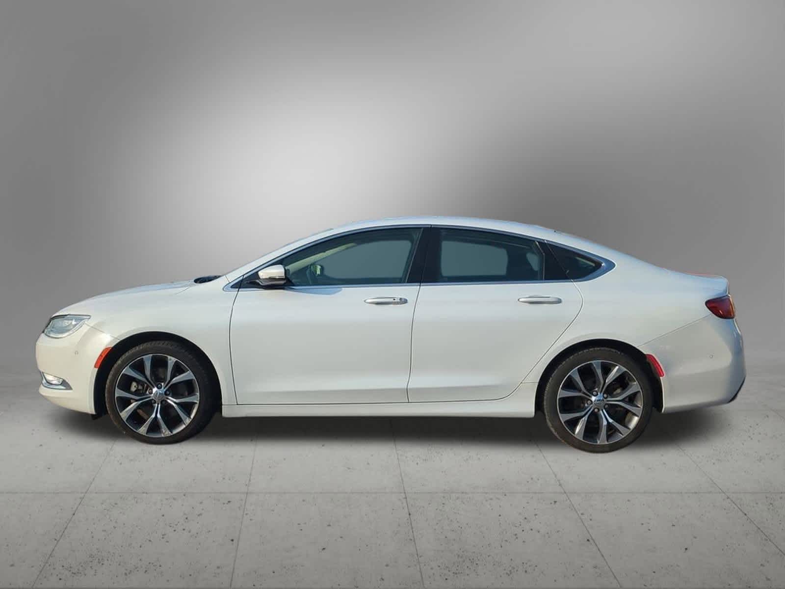 Thumbnail: 2015 Chrysler 200 - 3