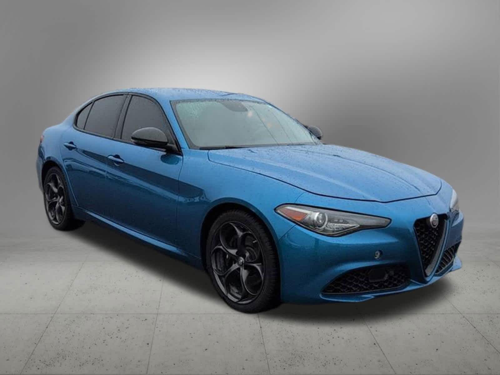 Thumbnail: 2019 Alfa Romeo Giulia - 8