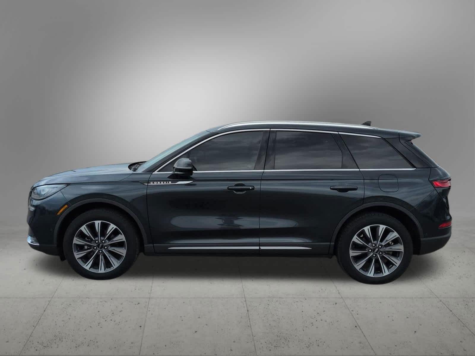 Thumbnail: 2021 Lincoln Corsair - 3