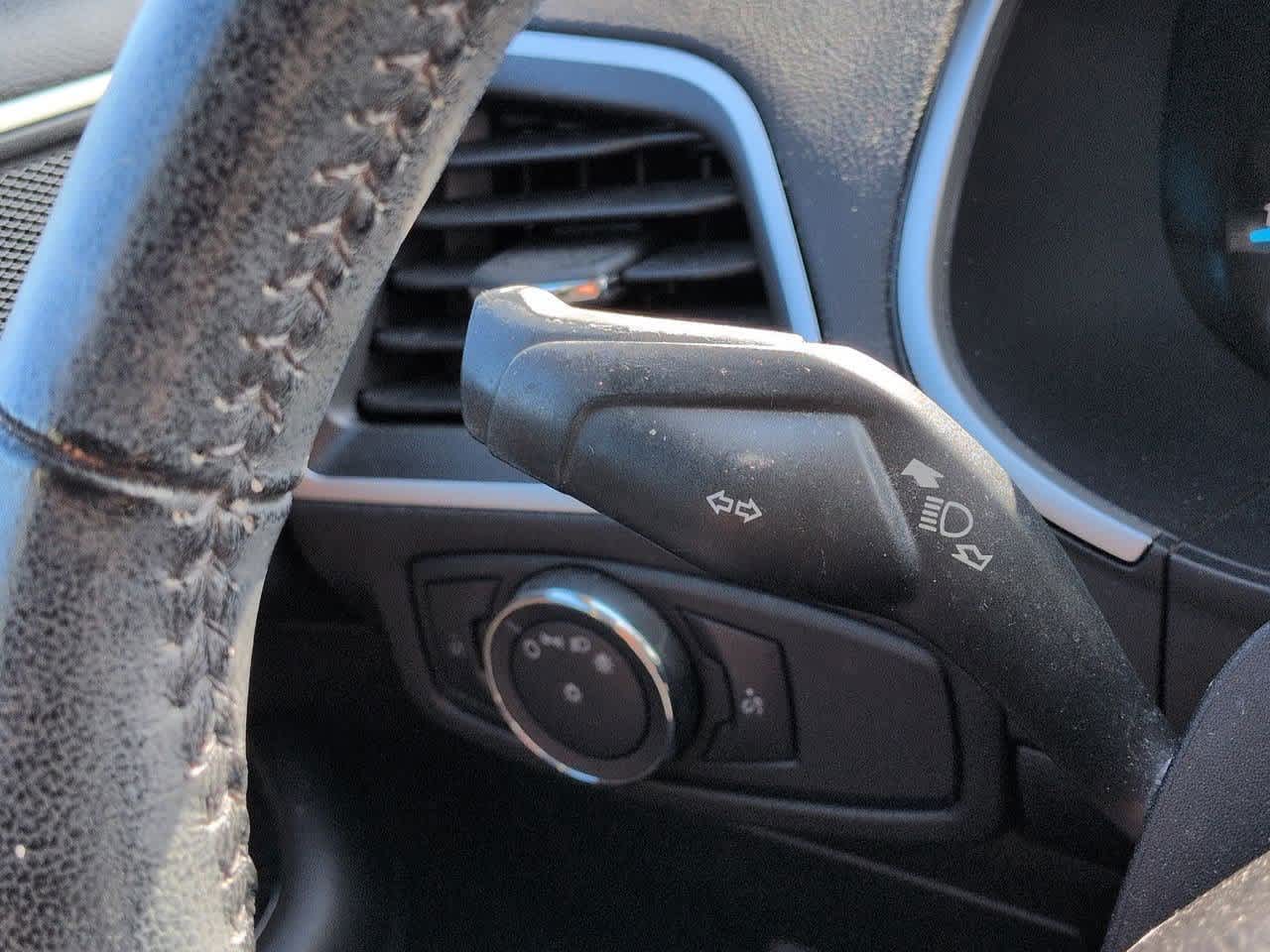 Thumbnail: 2015 Ford Edge - 19