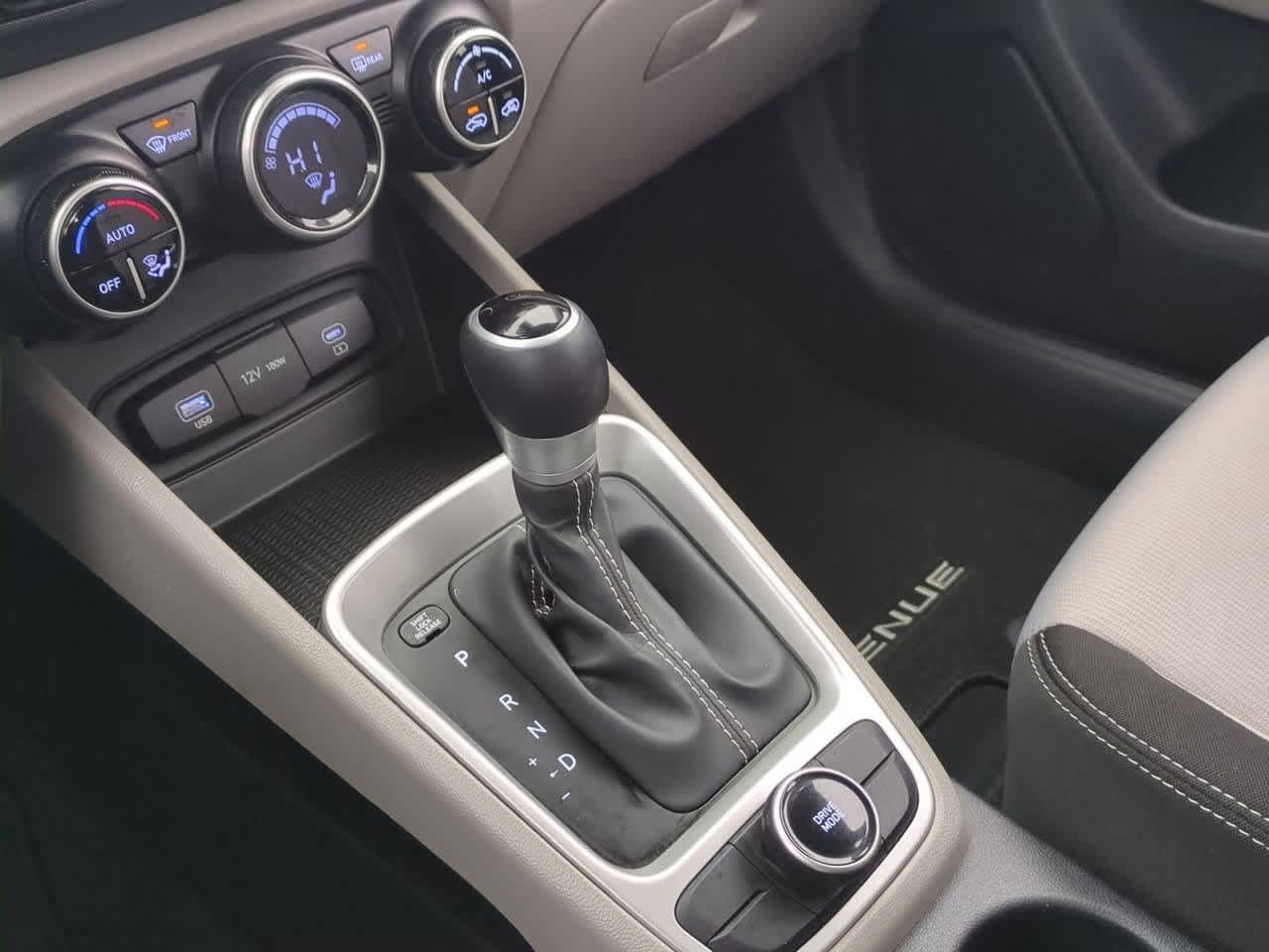 Thumbnail: 2024 Hyundai Venue - 31