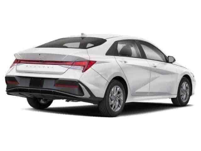 Thumbnail: 2026 Hyundai Elantra - 3