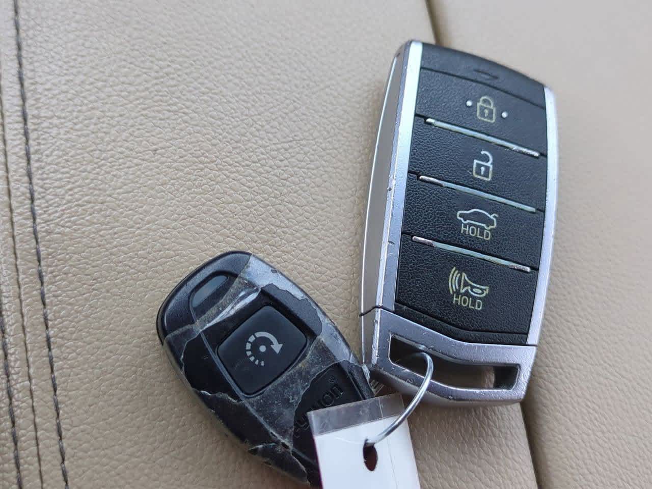 Thumbnail: 2017 Genesis G80 - 33