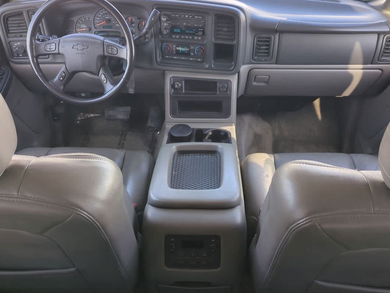 Thumbnail: 2003 Chevrolet Tahoe - 14