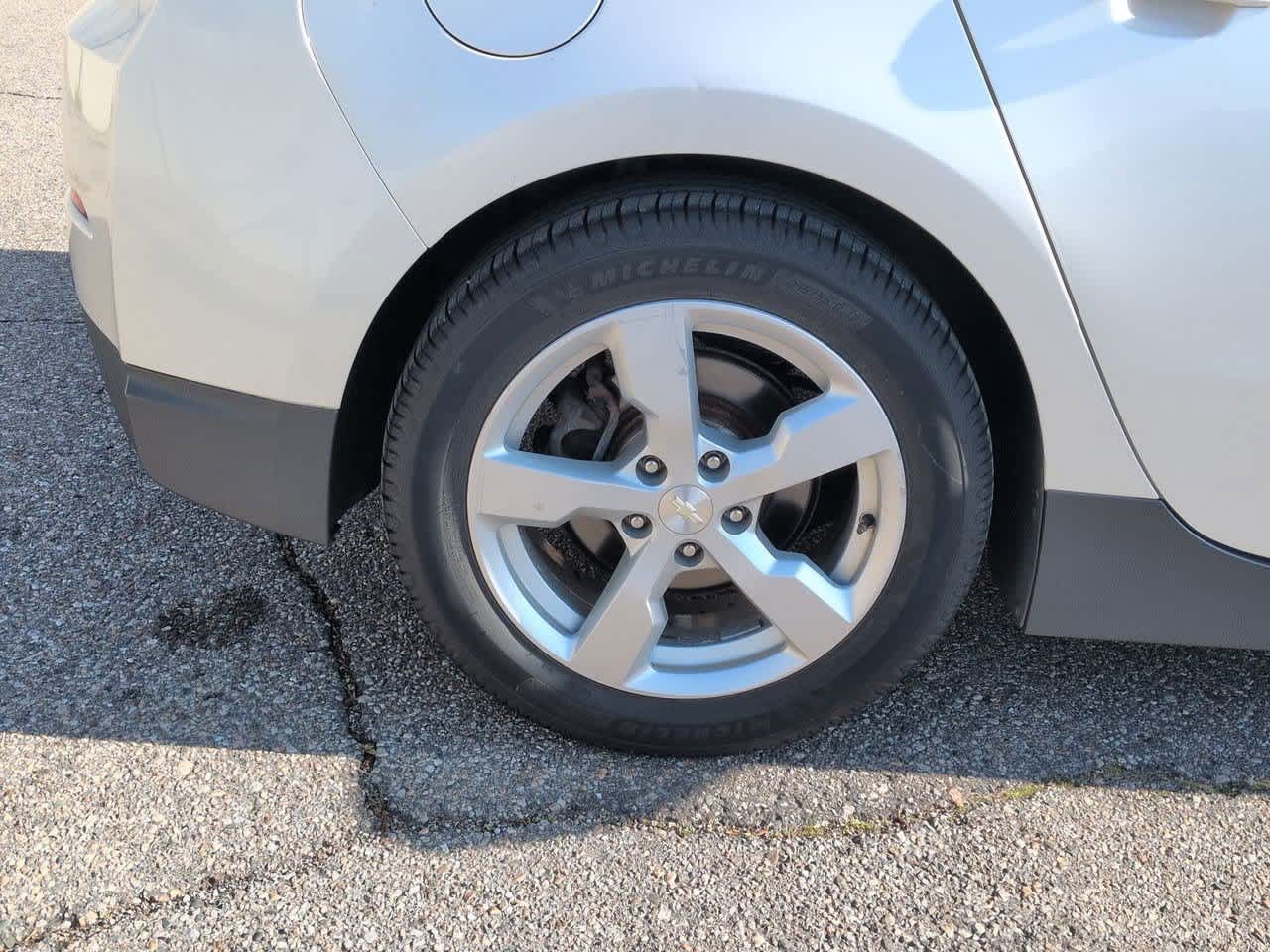 Thumbnail: 2014 Chevrolet Volt - 13