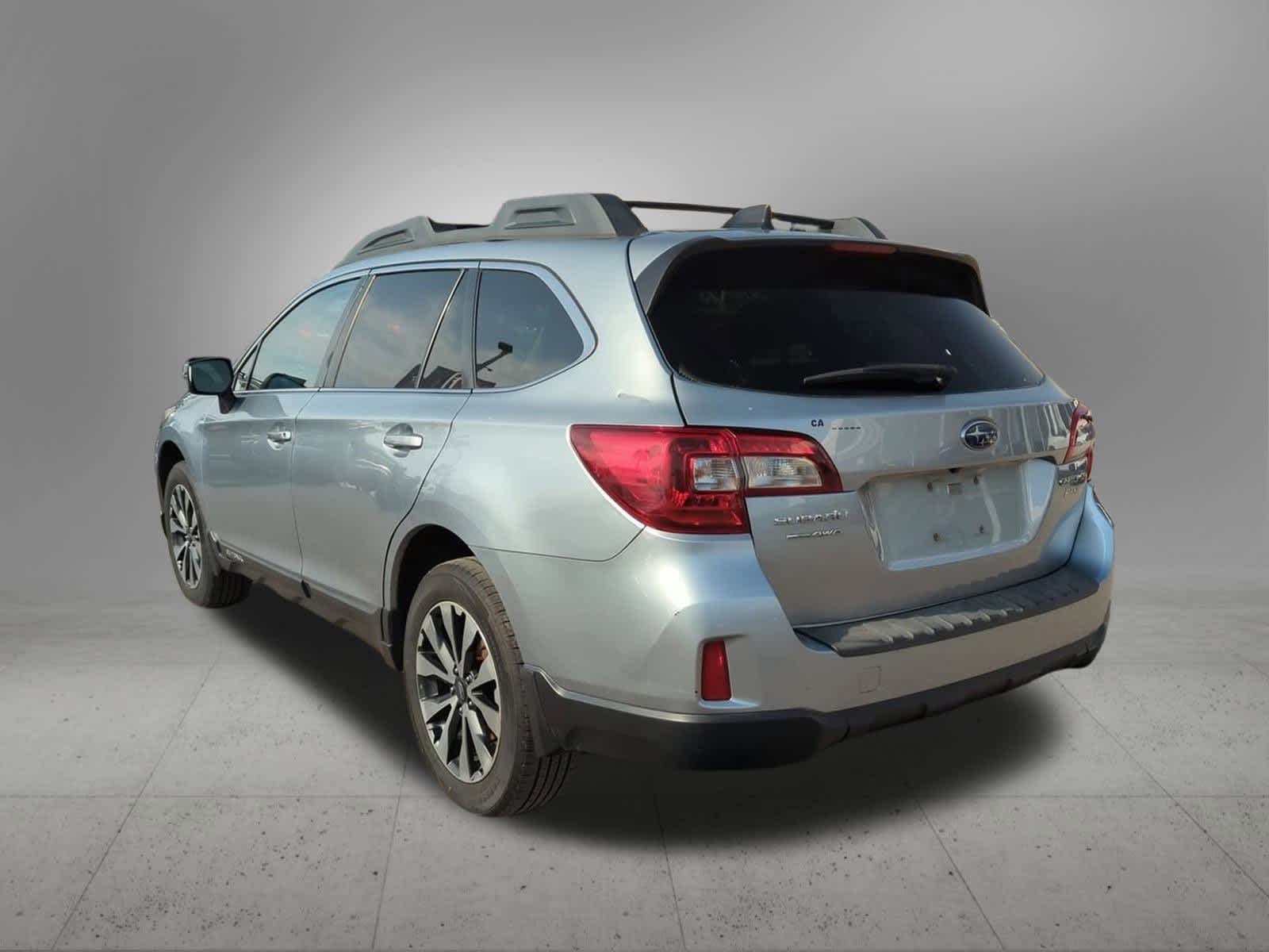 Thumbnail: 2016 Subaru Outback - 4