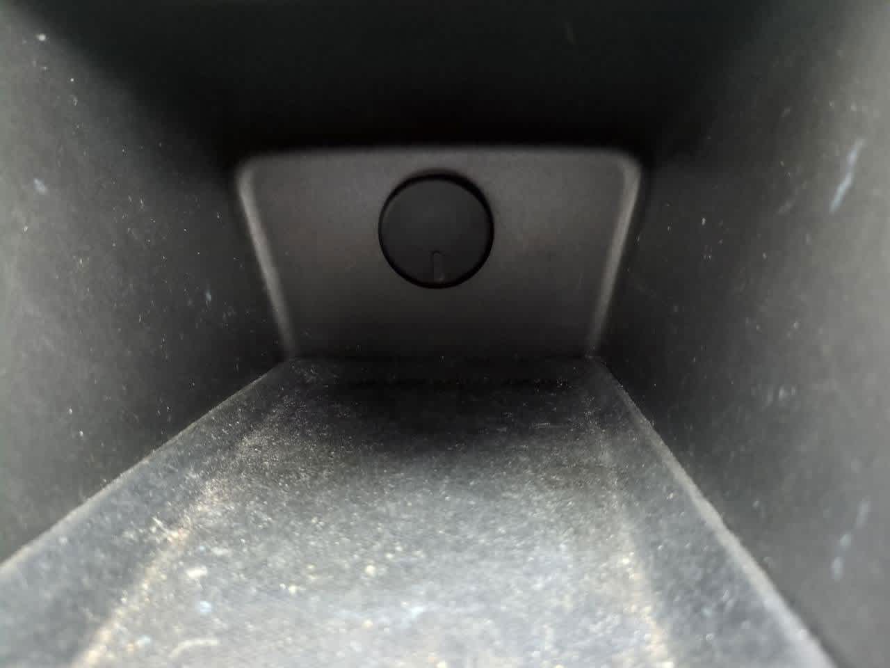 Thumbnail: 2013 Chevrolet Equinox - 29