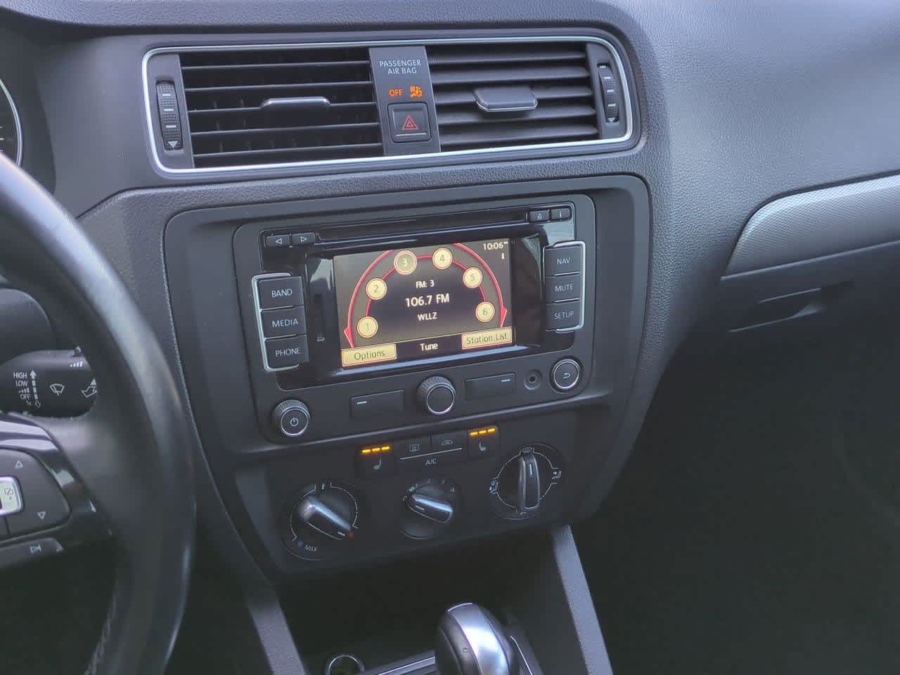 Thumbnail: 2015 Volkswagen Jetta - 28