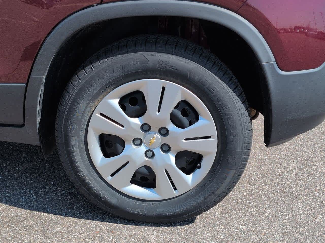 Thumbnail: 2016 Chevrolet Trax - 13