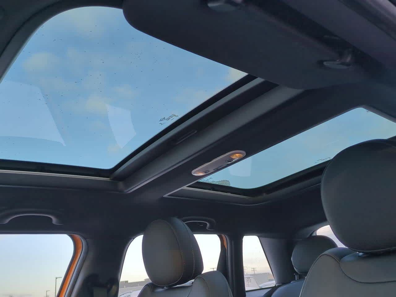 Thumbnail: 2017 MINI Cooper Hardtop - 18