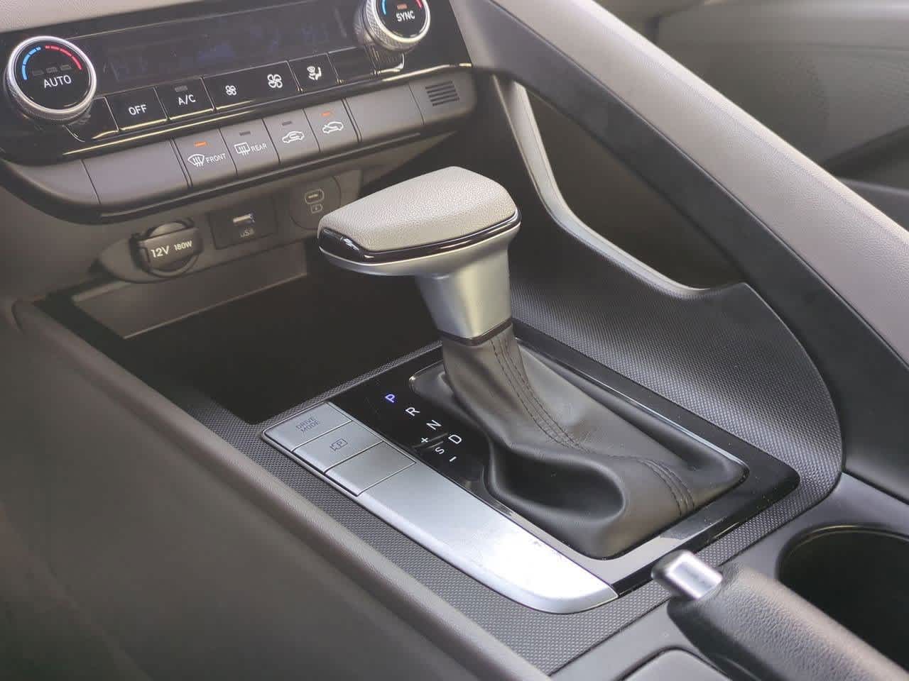 Thumbnail: 2024 Hyundai Elantra - 30