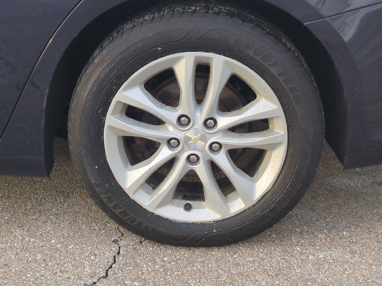 Thumbnail: 2016 Chevrolet Malibu - 13