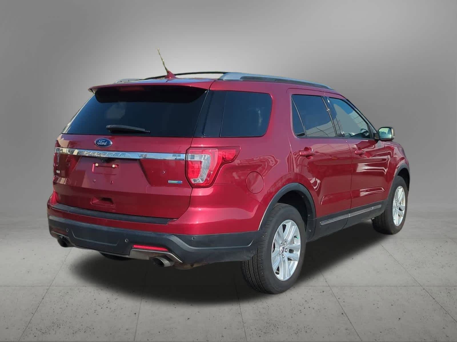 Thumbnail: 2019 Ford Explorer - 6