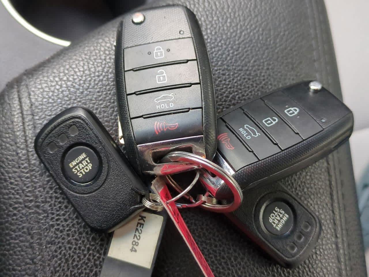 Thumbnail: 2015 Kia Optima - 31