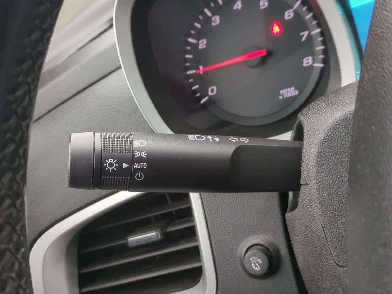 Thumbnail: 2015 Chevrolet Equinox - 25