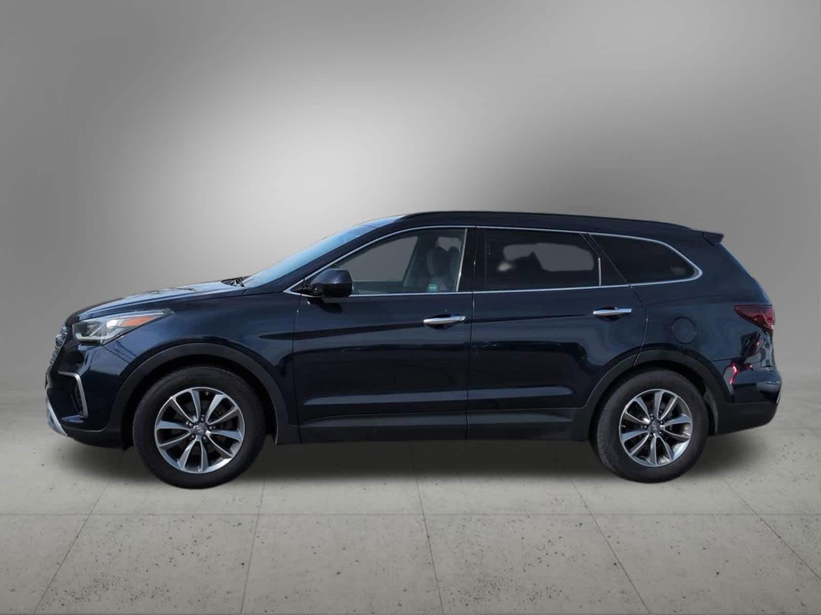 Thumbnail: 2017 Hyundai Santa Fe - 3