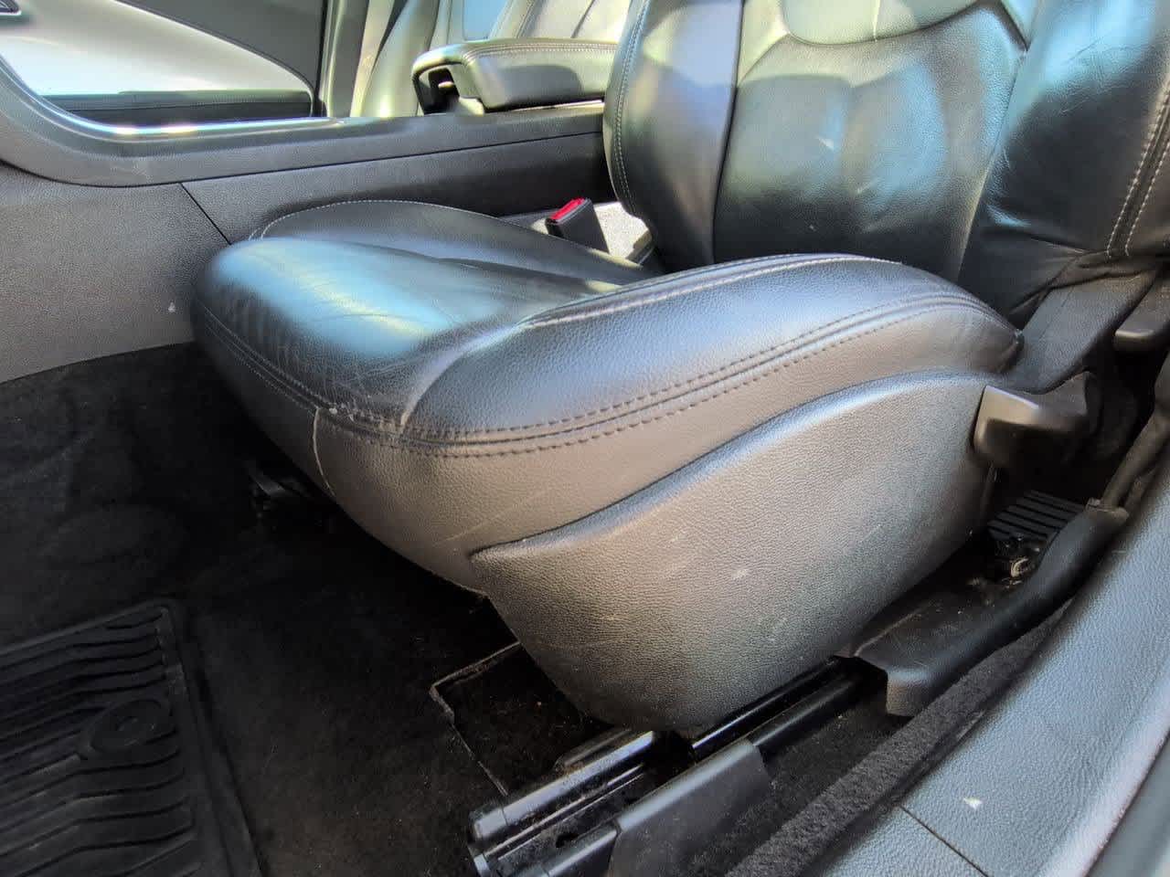 Thumbnail: 2014 Chevrolet Volt - 17