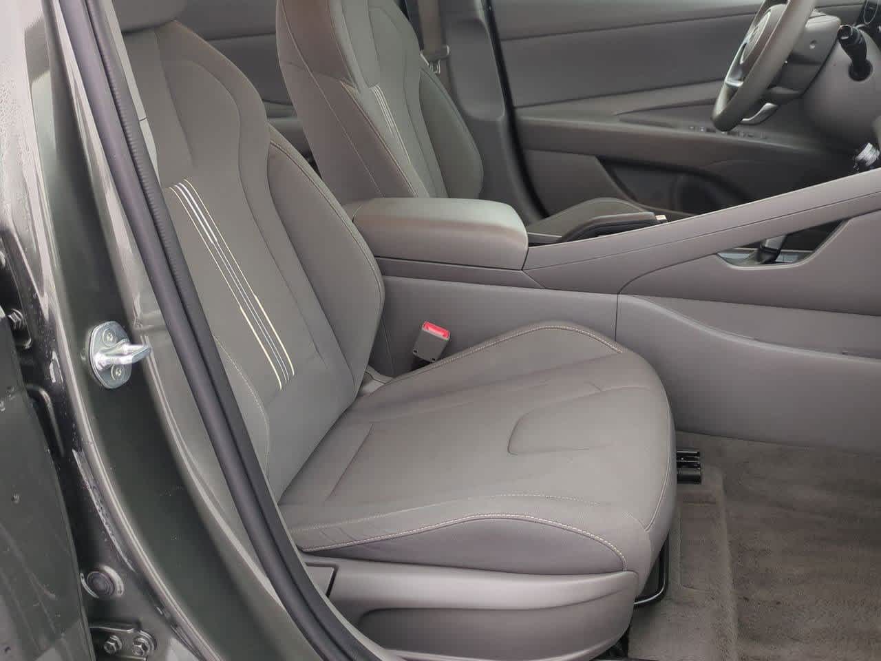 Thumbnail: 2024 Hyundai Elantra - 20