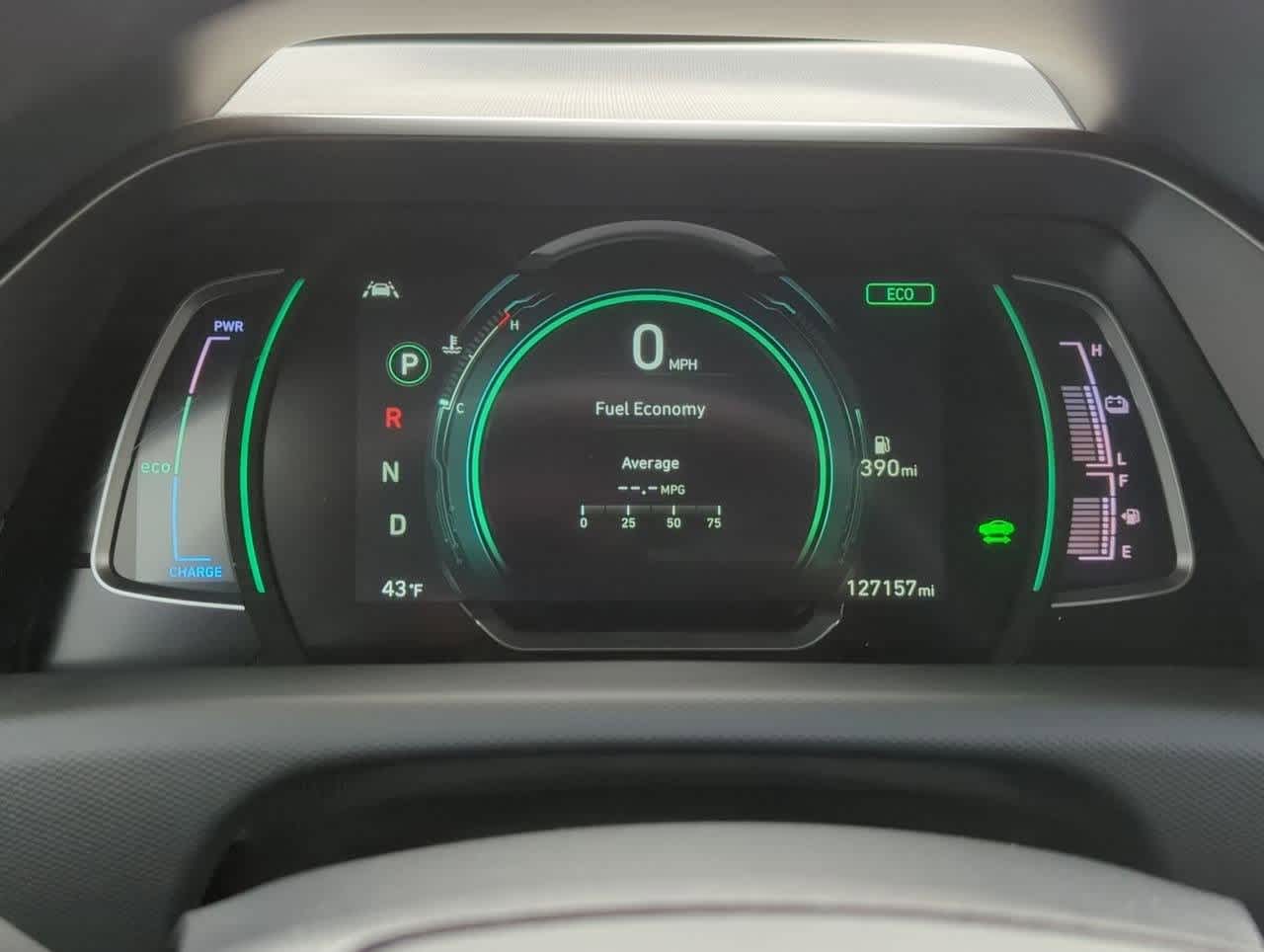 2022 Hyundai Ioniq SE 28