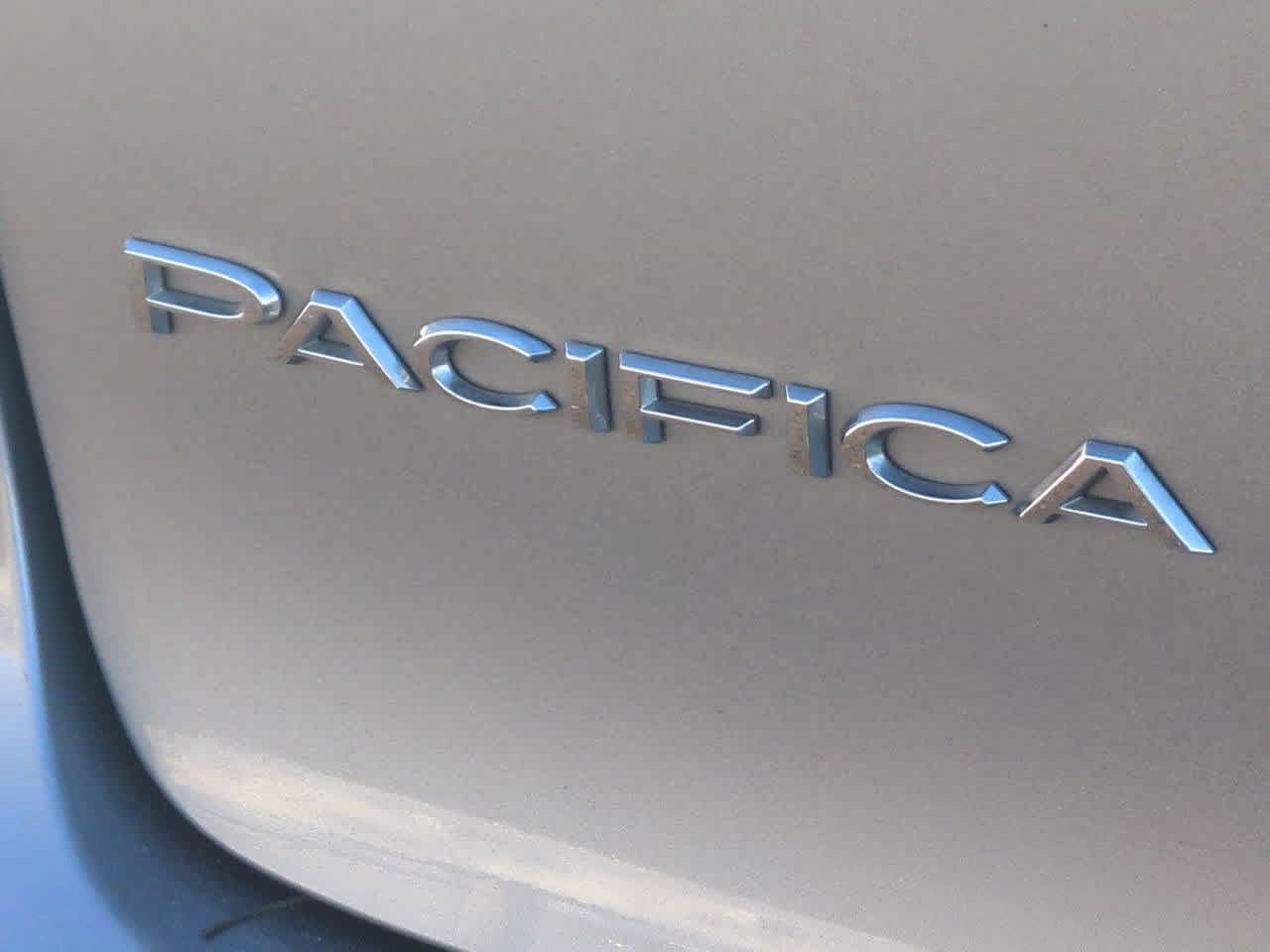 Thumbnail: 2017 Chrysler Pacifica - 12