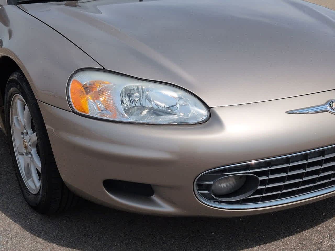 Thumbnail: 2002 Chrysler Sebring - 12