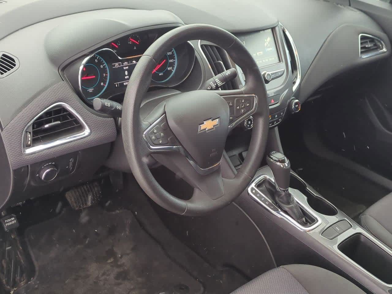 Thumbnail: 2018 Chevrolet Cruze - 2