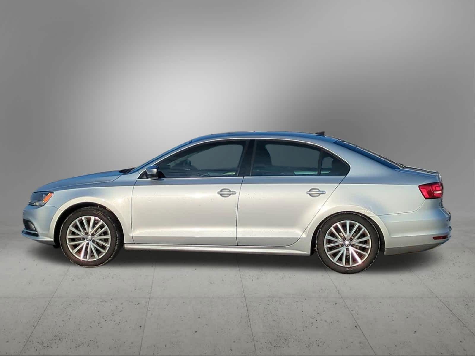 Thumbnail: 2015 Volkswagen Jetta - 3