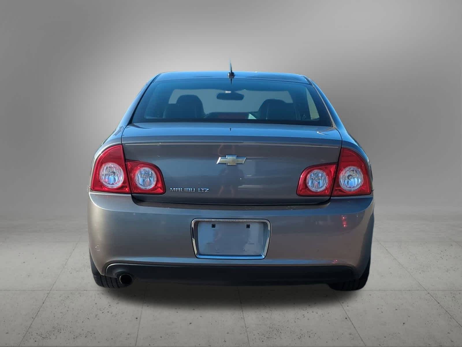 Thumbnail: 2010 Chevrolet Malibu - 5