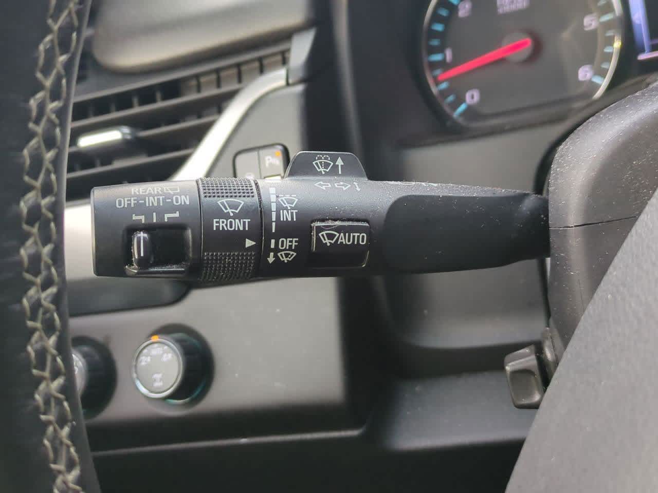 Thumbnail: 2015 Chevrolet Suburban - 27