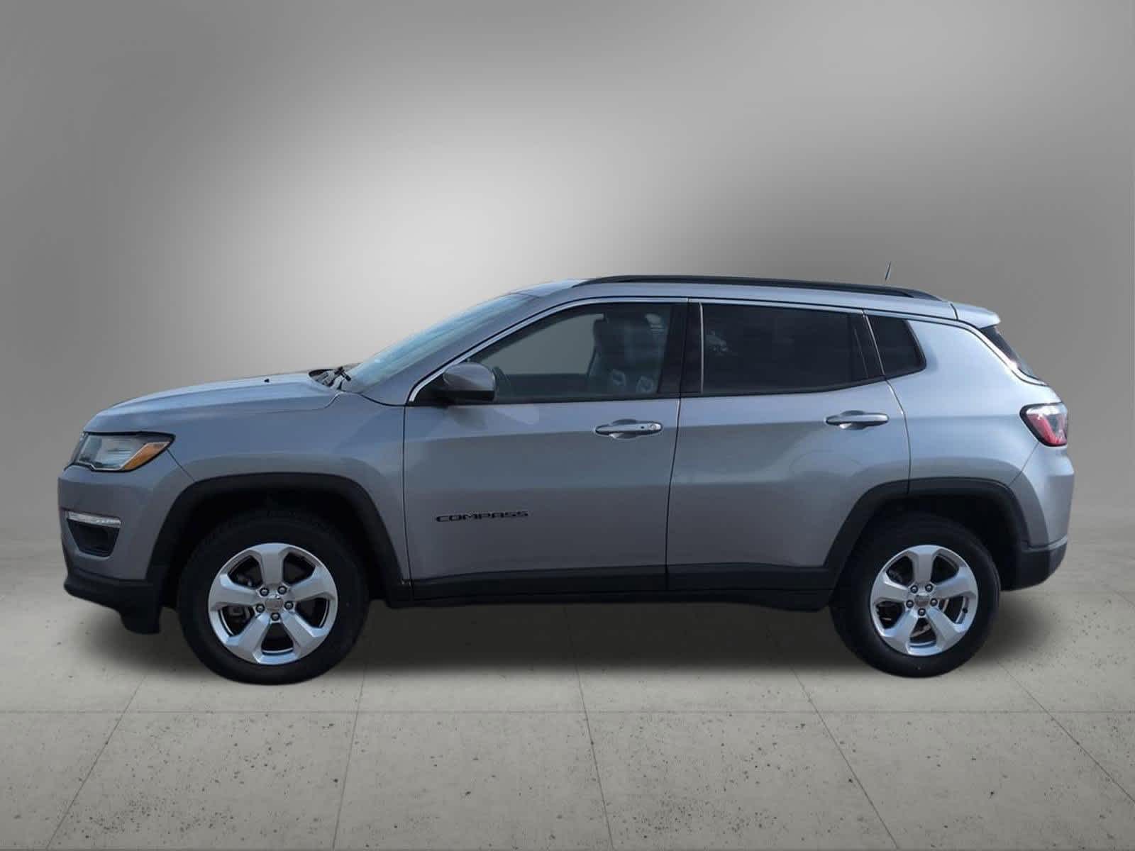 Thumbnail: 2019 Jeep Compass - 3