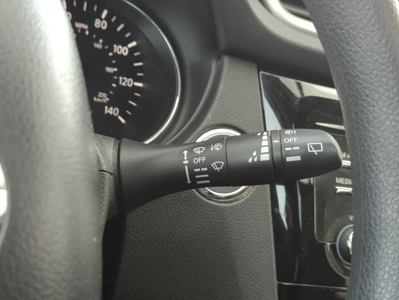 2014 Nissan Rogue SV 25