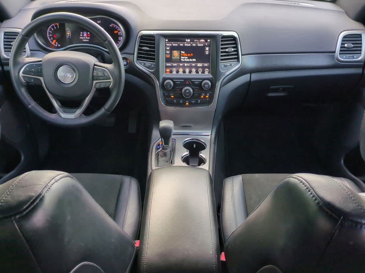 Thumbnail: 2018 Jeep Grand Cherokee - 14