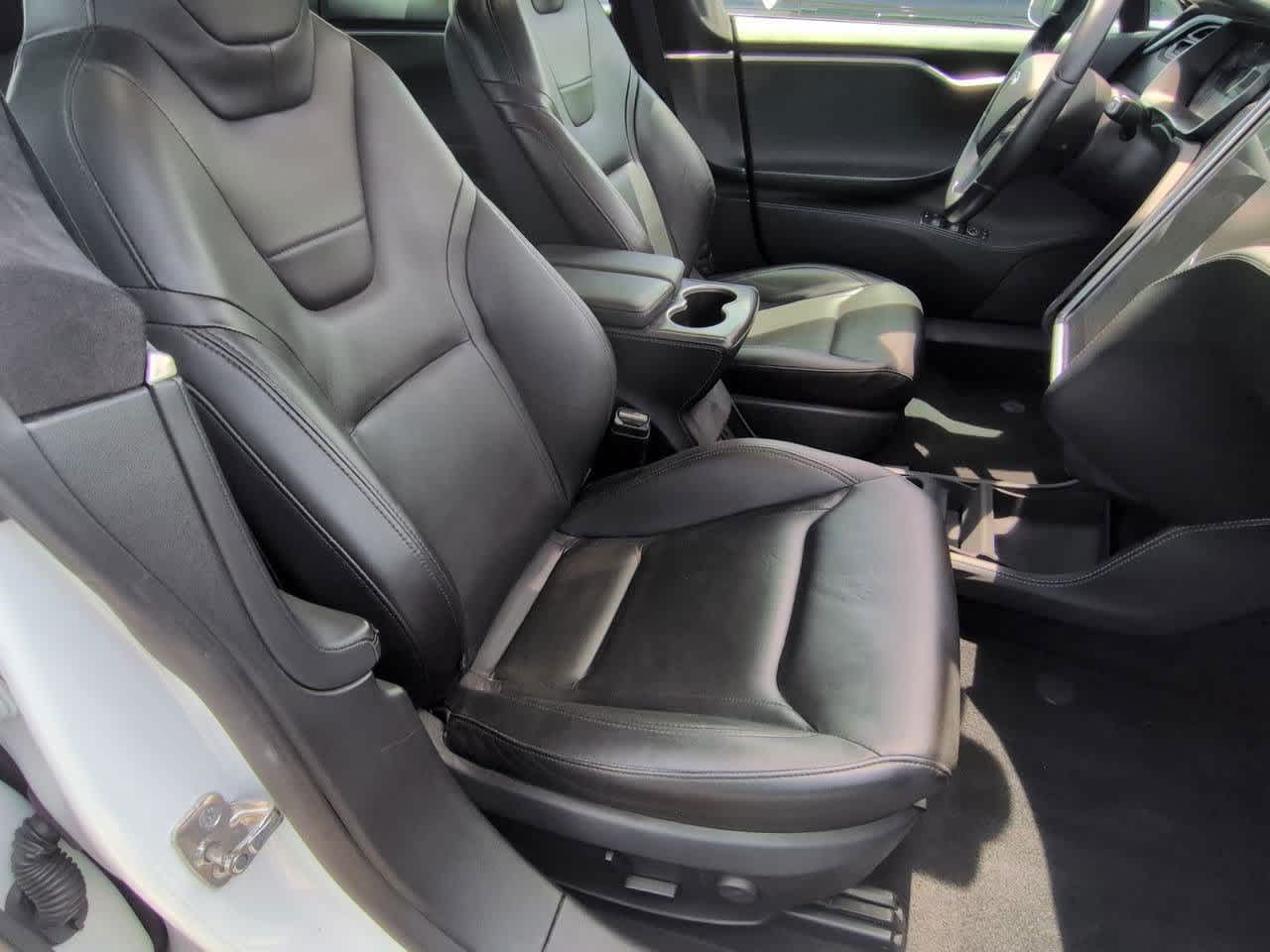 Thumbnail: 2015 Tesla Model S - 21
