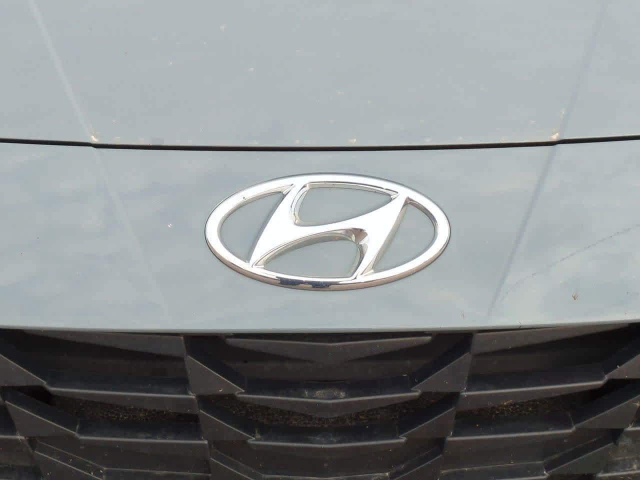 Thumbnail: 2022 Hyundai Elantra - 10