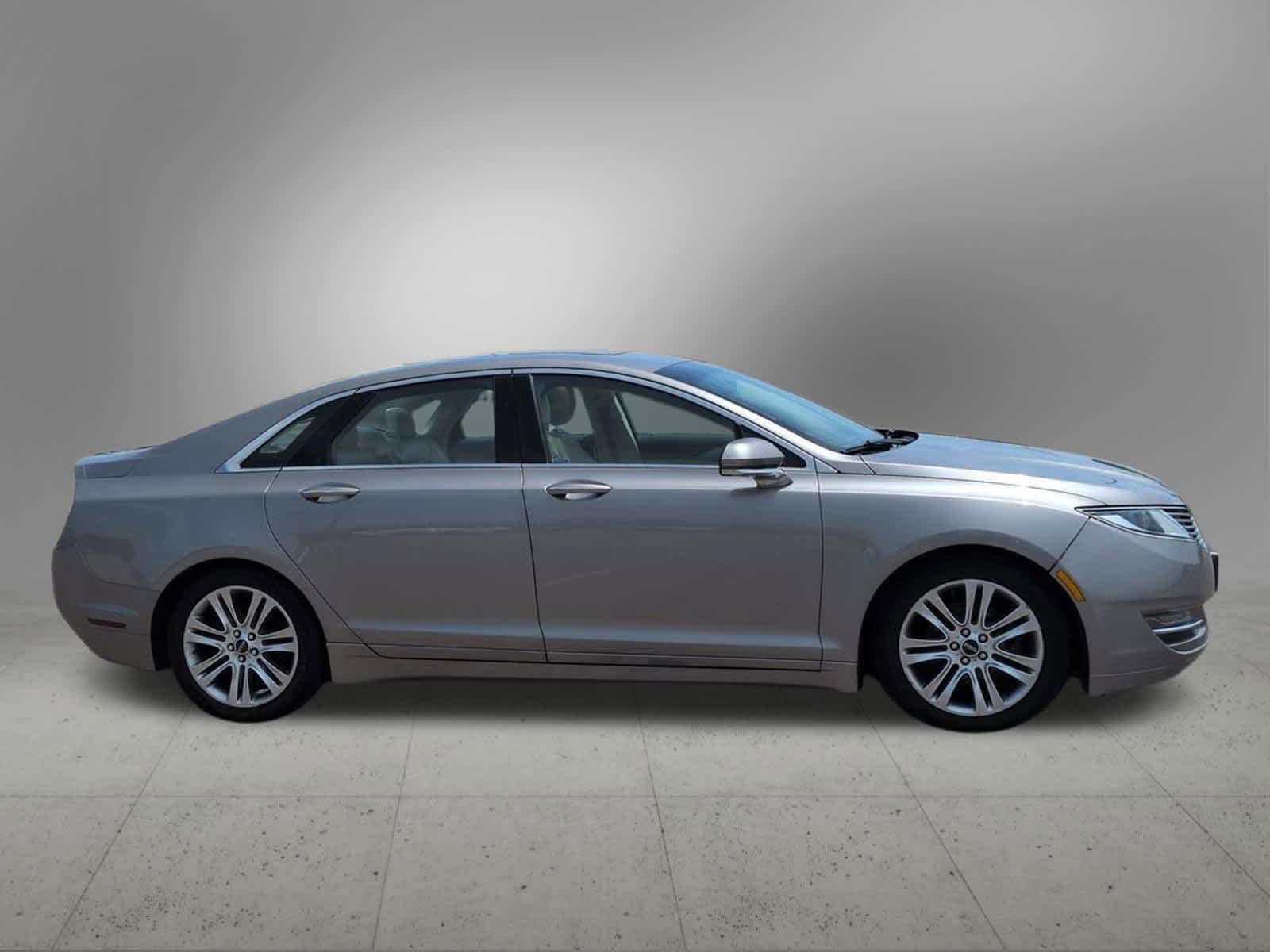 Thumbnail: 2015 Lincoln MKZ - 6