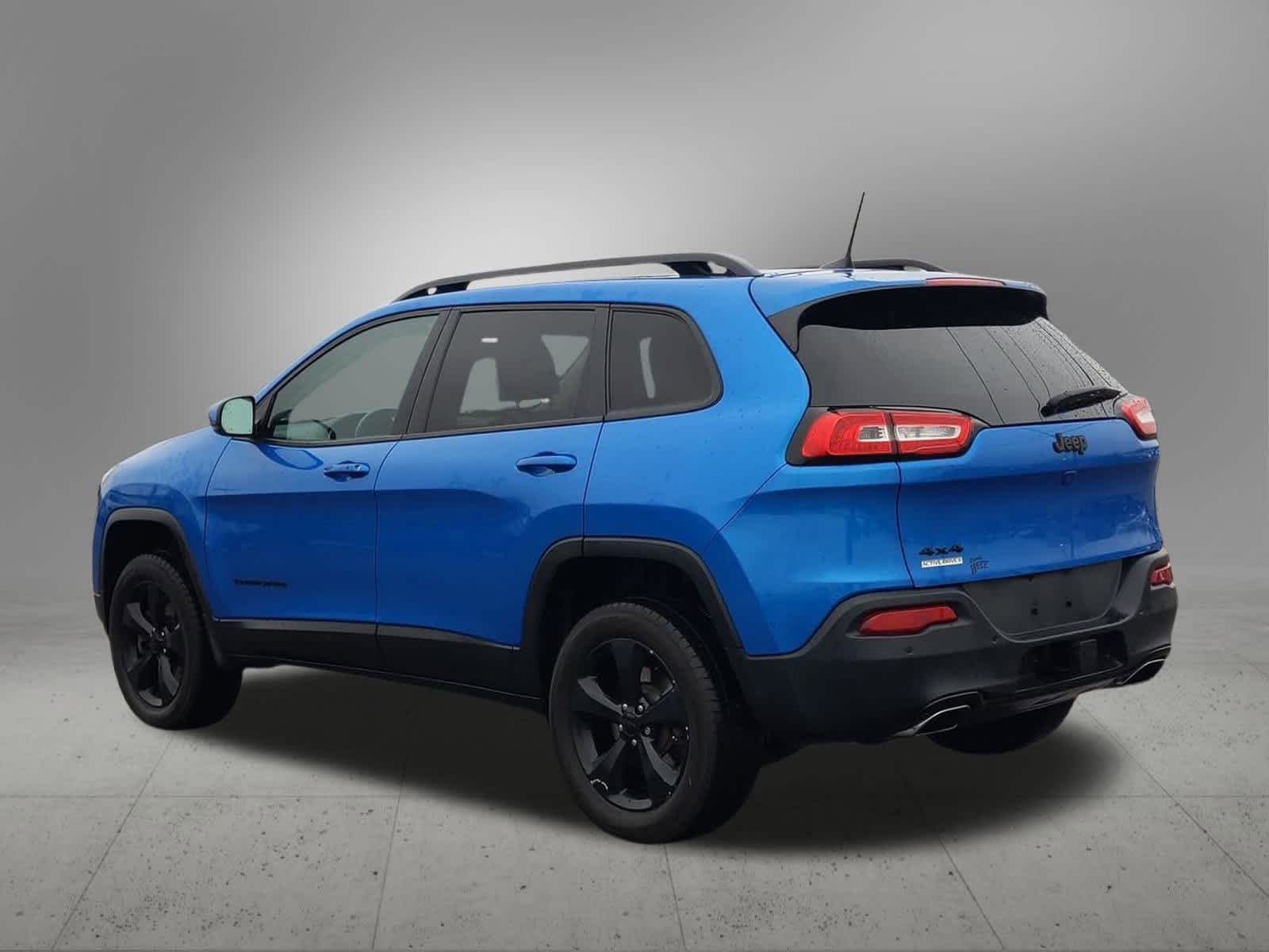 Thumbnail: 2018 Jeep Cherokee - 4