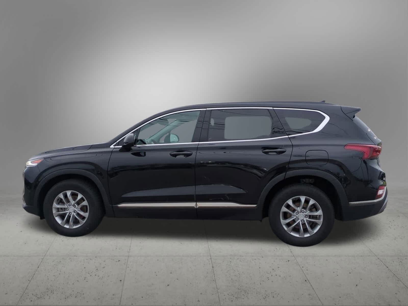 Thumbnail: 2019 Hyundai Santa Fe - 3