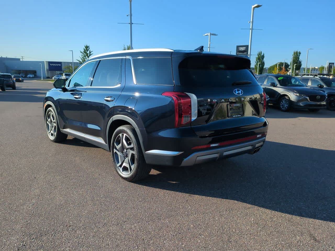 Thumbnail: 2023 Hyundai Palisade - 4