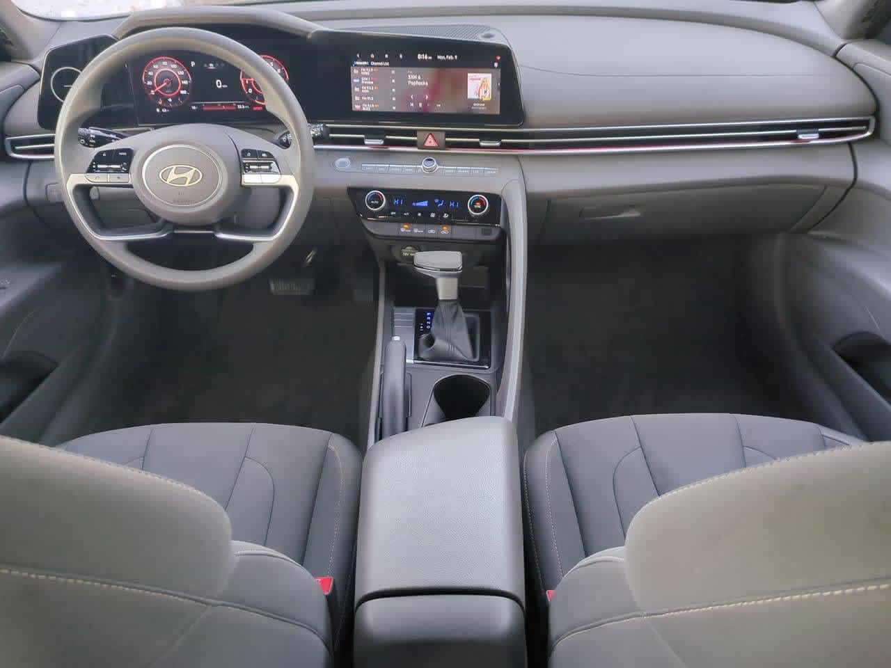 Thumbnail: 2024 Hyundai Elantra - 14